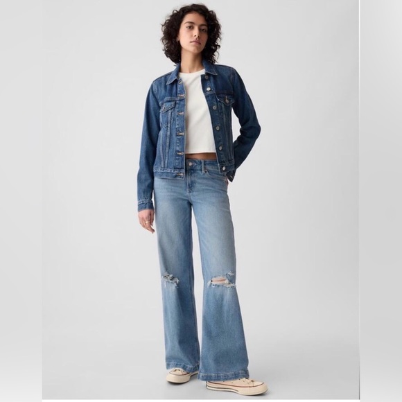 GAP Denim - Gap Women’s Low Rise Stride Distressed Wide Leg Jeans, Size 34